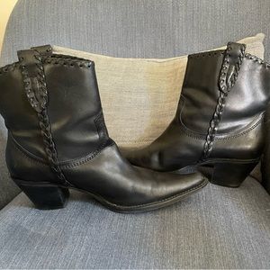 Black short western cowboy boots!